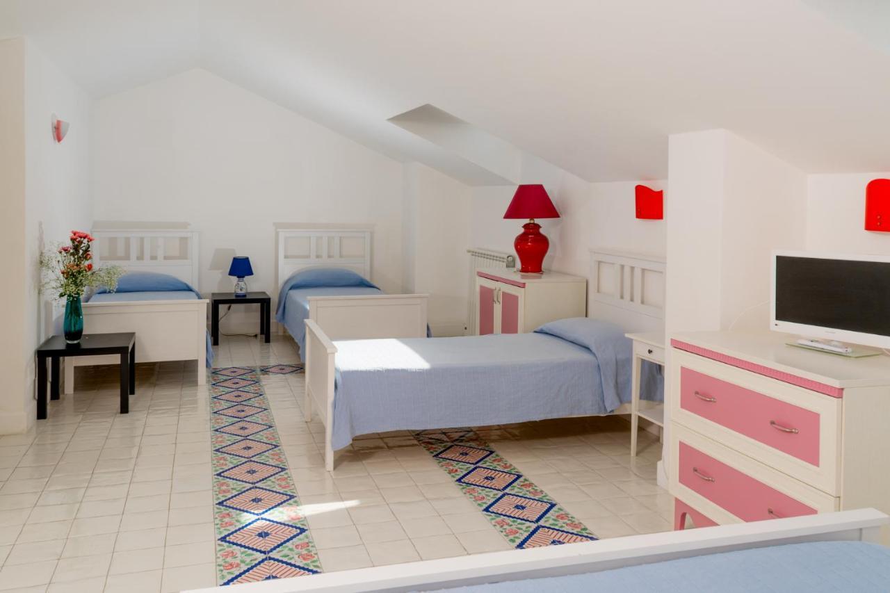 La Belle Vie B&B Санта-Марія-ді-Кастеллабате Екстер'єр фото